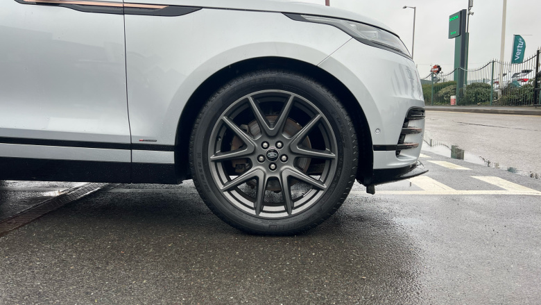 Land Rover Range Rover Velar 2.0 D200 R-Dynamic HSE 5dr Auto Diesel Estate